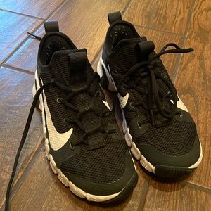 Size 8.5 nike Metcon free
